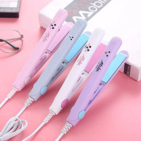 เครื่องหนีบผม ที่หนีบผมแบบพกพา อันเล็ก จับถนัดมือ น้ำหนักเบาร้านค้าเครื่องสำอางค์ ขายเครื่องสำอาง สกินแคร์ ครีมกันแดด และเคาท์เตอร์แบรนด์ กว่า 2000 รายการ ของแท้ 100% เว็บเครื่องสำอาง ไอเท็มความงาม
