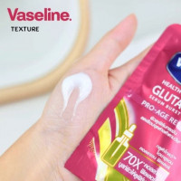 Vaseline วาสลีน โปรเอจ รีสโตร์ โลชั่น แบบซอง 30 มล. ( 1 กล่อง 4 ซอง ) บรรจุ แพ็ค ชิ้นร้านค้าเครื่องสำอางค์ ขายเครื่องสำอาง สกินแคร์ ครีมกันแดด และเคาท์เตอร์แบรนด์ กว่า 2000 รายการ ของแท้ 100% เว็บเครื่องสำอาง ไอเท็มความงาม